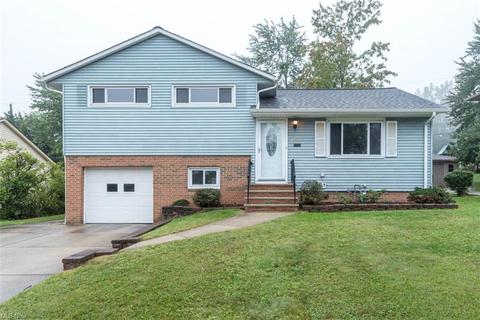 3485 Hetzel Dr, Parma, OH 44134 photo 1