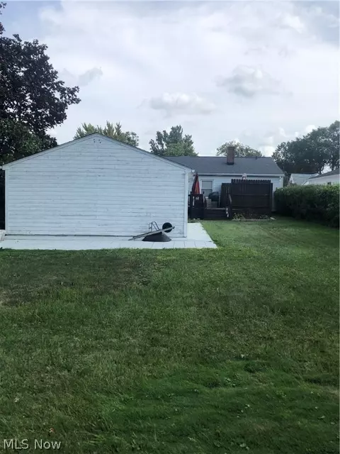 1706 Rush Rd, Wickliffe, OH 44092 photo 4