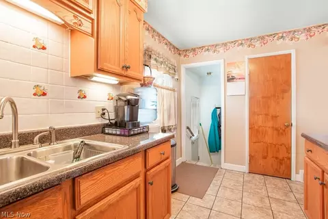 635 Harvard Ave, Elyria, OH 44035 photo 5