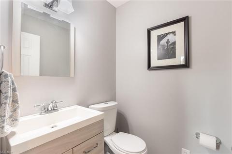 330 E 286th St, Willowick, OH 44095 photo 14