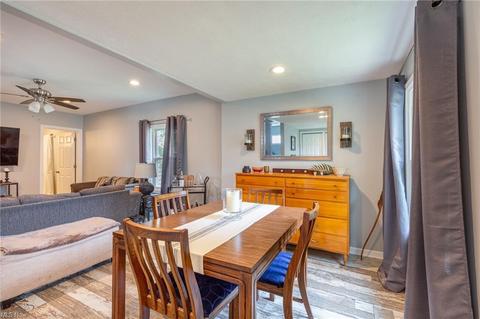 330 E 286th St, Willowick, OH 44095 photo 4