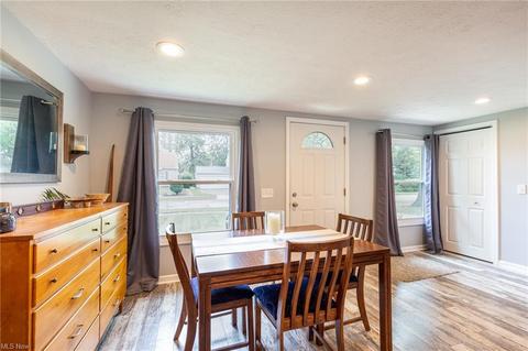 330 E 286th St, Willowick, OH 44095 photo 6
