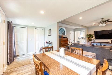 330 E 286th St, Willowick, OH 44095 photo 3