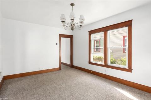 523 Garfield St, Struthers, OH 44471 photo 6