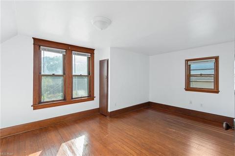 523 Garfield St, Struthers, OH 44471 photo 10