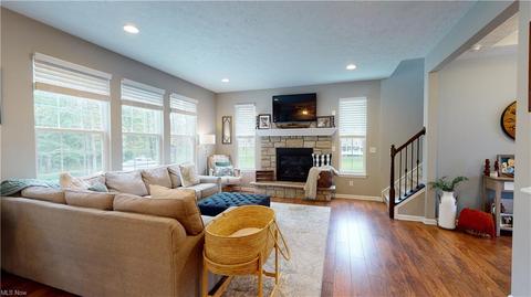 3755 Azalea St, Aurora, OH 44202 photo 4