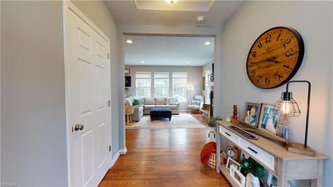 3755 Azalea St, Aurora, OH 44202 photo 2