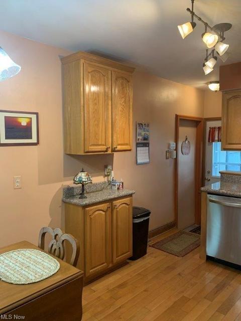 10401 Moore Dr, Parma, OH 44130 photo 11