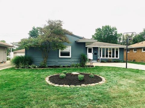10401 Moore Dr, Parma, OH 44130 photo 2