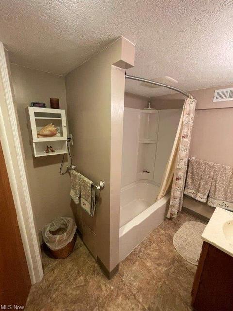 10401 Moore Dr, Parma, OH 44130 photo 31