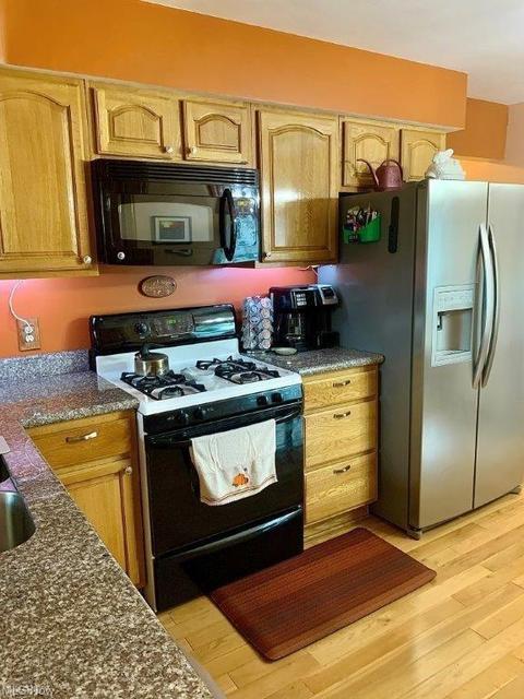 10401 Moore Dr, Parma, OH 44130 photo 10