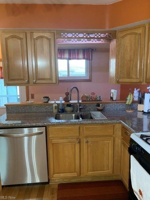 10401 Moore Dr, Parma, OH 44130 photo 12
