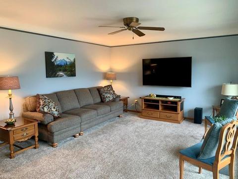 10401 Moore Dr, Parma, OH 44130 photo 16