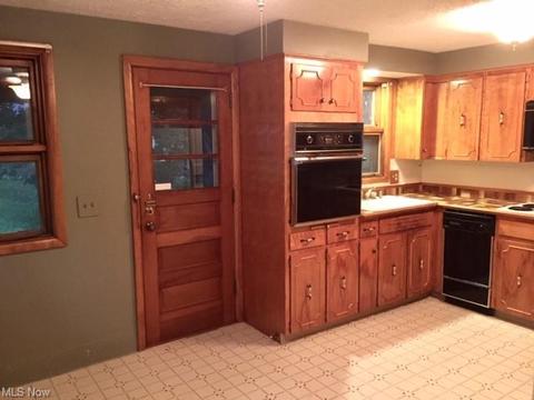 1725 Spring Valley Ave NW, Canton, OH 44708 photo 18