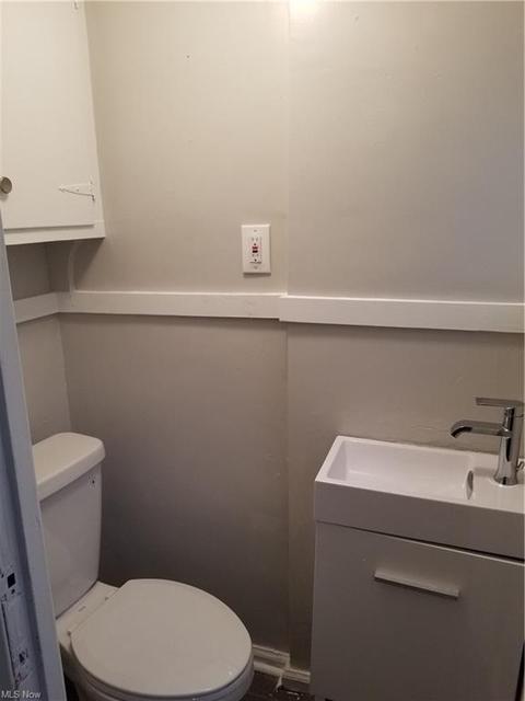 2030 E 224th St, Euclid, OH 44117 photo 17