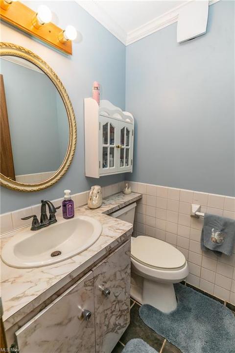 775 E 236th St, Euclid, OH 44123 photo 14