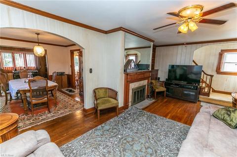 775 E 236th St, Euclid, OH 44123 photo 5