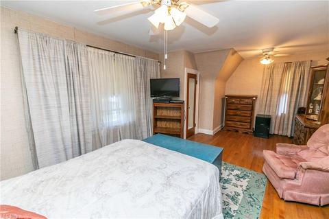 775 E 236th St, Euclid, OH 44123 photo 16