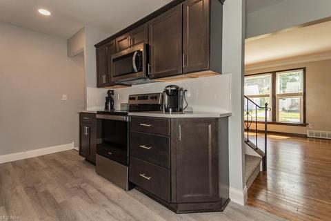 29679 Robert St, Wickliffe, OH 44092 photo 10