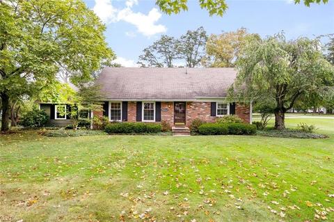 359 Bell St, Chagrin Falls, OH 44022 photo 1
