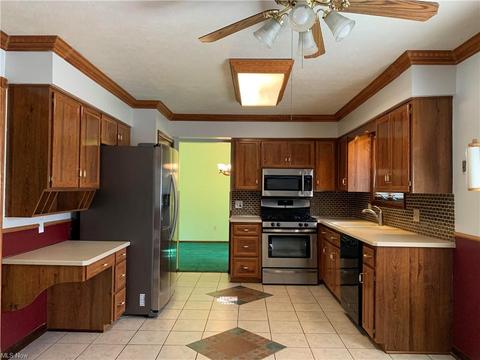 2763 Brian Dr, Parma, OH 44134 photo 8