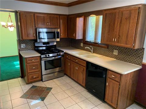 2763 Brian Dr, Parma, OH 44134 photo 6
