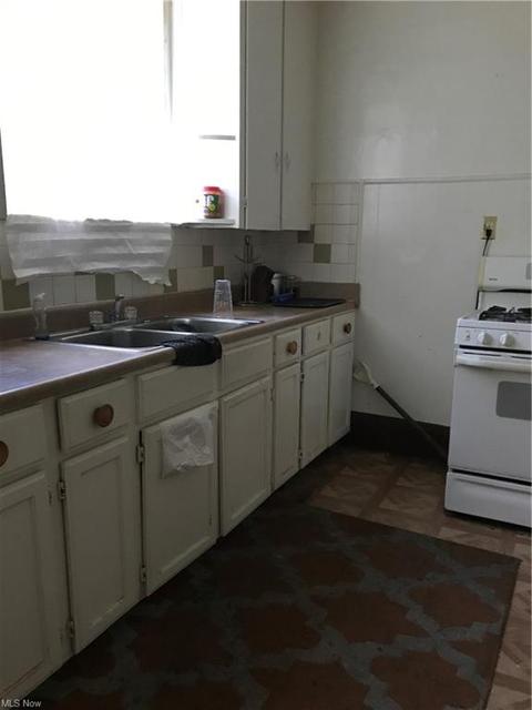 818 Princeton St, Akron, OH 44311 photo 7