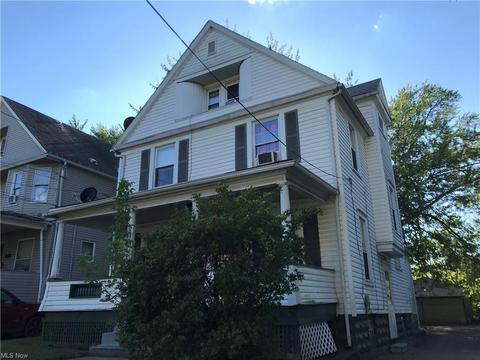 818 Princeton St, Akron, OH 44311 photo 2