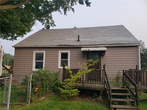 2325 W 9th St, Ashtabula, OH 44004 photo 2