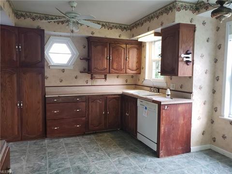 2325 W 9th St, Ashtabula, OH 44004 photo 9