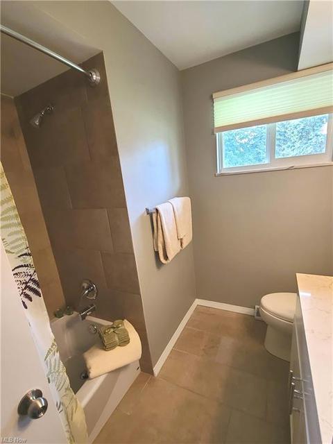 538 E Parkhaven Dr, Seven Hills, OH 44131 photo 16