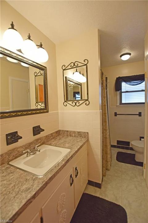 2984 Winthrop Dr, Parma, OH 44134 photo 17