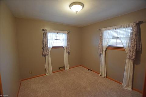 2984 Winthrop Dr, Parma, OH 44134 photo 15