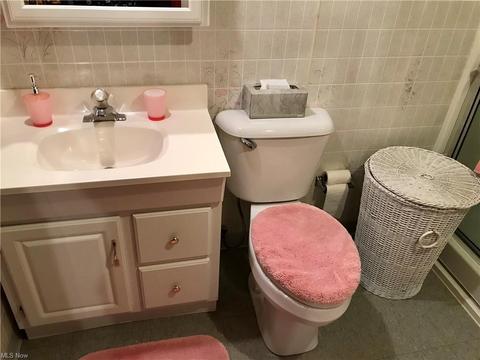 9515 Elsmere Dr, Parma, OH 44130 photo 28