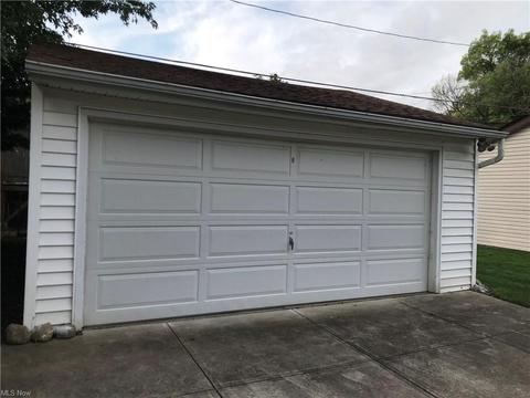 9515 Elsmere Dr, Parma, OH 44130 photo 33