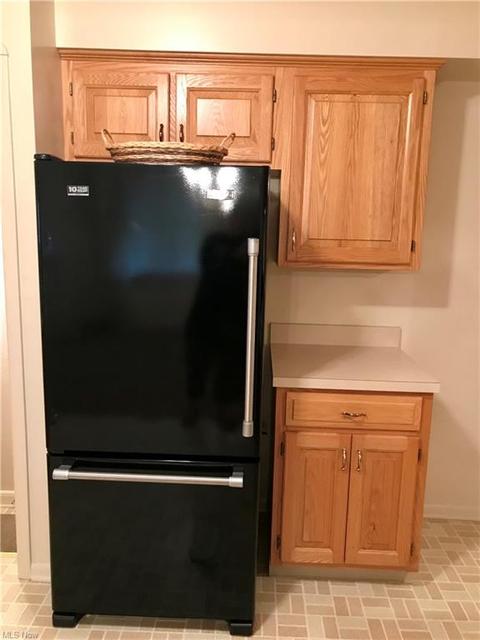 9515 Elsmere Dr, Parma, OH 44130 photo 11