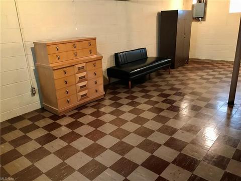 9515 Elsmere Dr, Parma, OH 44130 photo 22