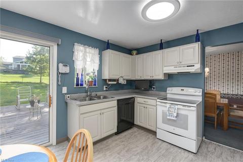 7709 State Rd, Parma, OH 44134 photo 8