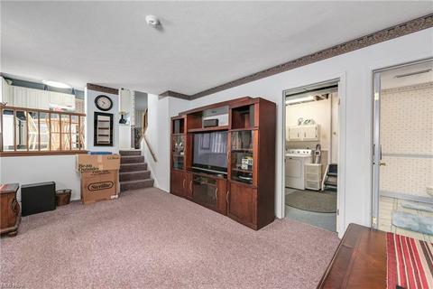 7709 State Rd, Parma, OH 44134 photo 14