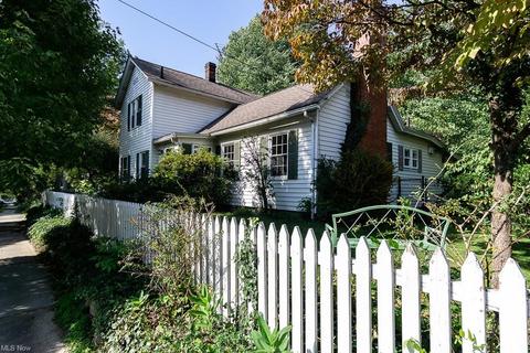 439 E Crain Ave, Kent, OH 44240 photo 2