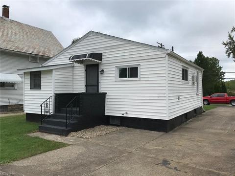 1028 Hamlin Dr, Ashtabula, OH 44004 photo 8