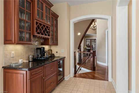 37110 Broadstone Dr, Solon, OH 44139 photo 9