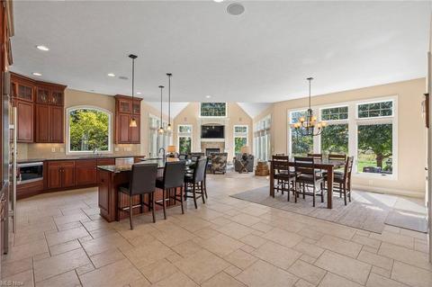 37110 Broadstone Dr, Solon, OH 44139 photo 8