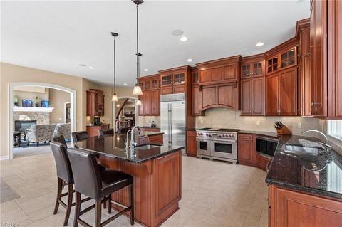 37110 Broadstone Dr, Solon, OH 44139 photo 7