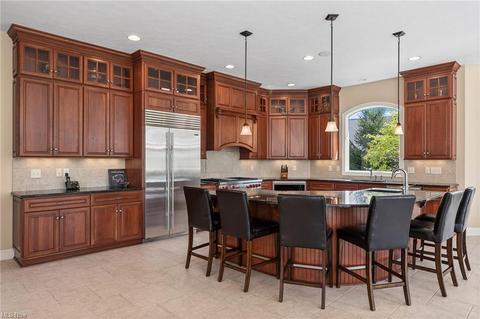 37110 Broadstone Dr, Solon, OH 44139 photo 10