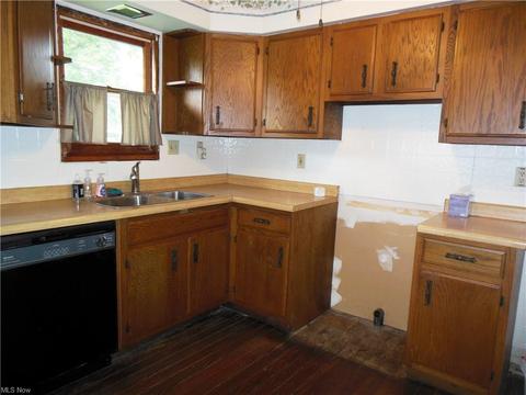 1330 Argyle Dr, Madison, OH 44057 photo 4
