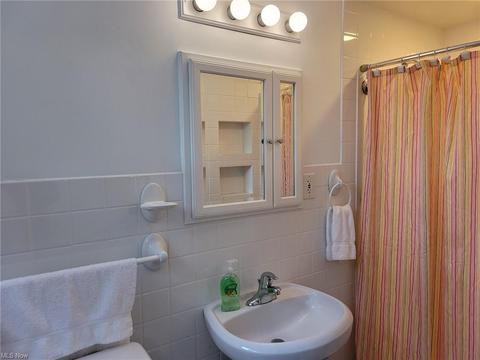 33900 Eddy Rd, Willoughby Hills, OH 44094 photo 13