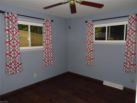 369 White Oak Dr, Elyria, OH 44035 photo 15