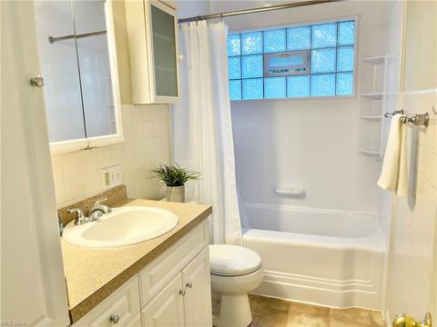 1280 Clifton Ave, Akron, OH 44310 photo 12