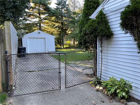 1280 Clifton Ave, Akron, OH 44310 photo 5